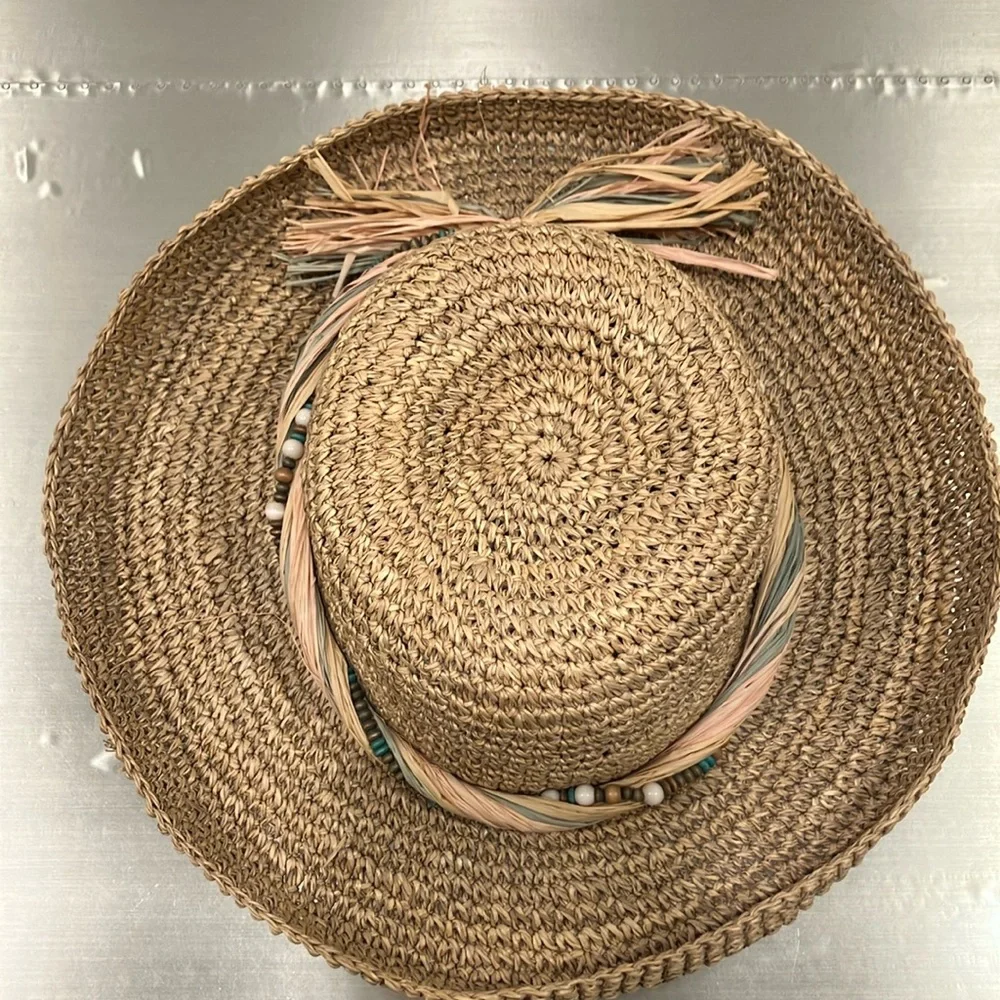 Beach Hat - Picture 2 of 6